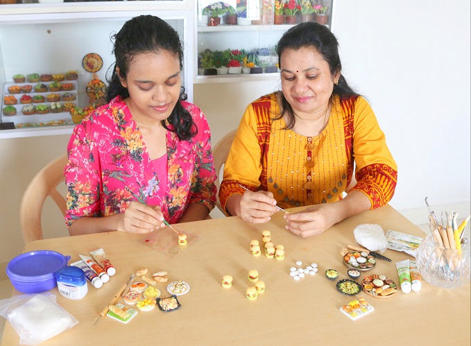 Chennai Mother Daughter Duo