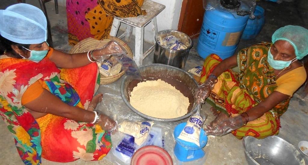 Women Making Sattu in Bihar 