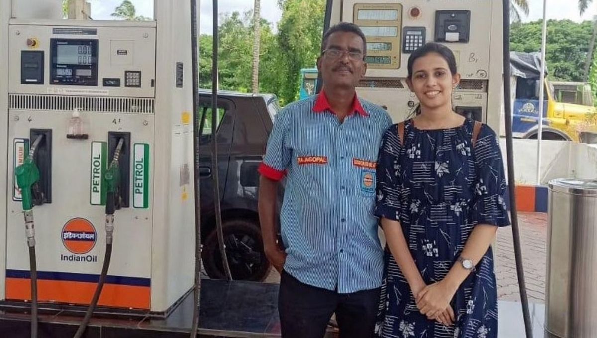 Petrol Pump Attendant's Daughter Arya Gets Admission In IIT Kanpur