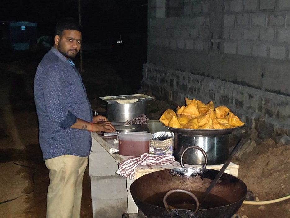 Kumar Abhishek handling catering service in Bengaluru