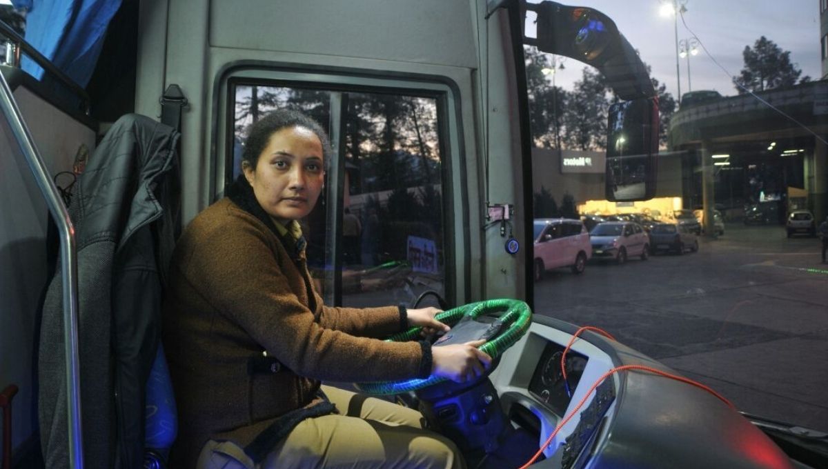 Seema Thakur, First Female driver of Himachal Pradesh