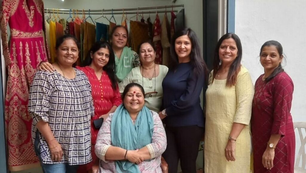 Ashta Saheli Sari Library gives saree on rent