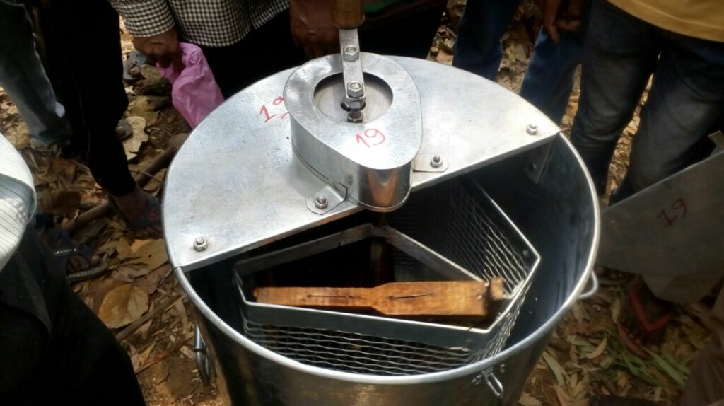 Bhavesh equips tribal farmers with many modern techniques of honey extraction