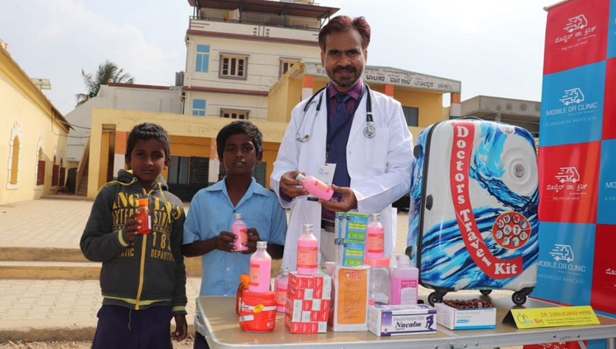 Dr Sunil Turned His Car Into A Mobile Clinic, Treats Patients For Free