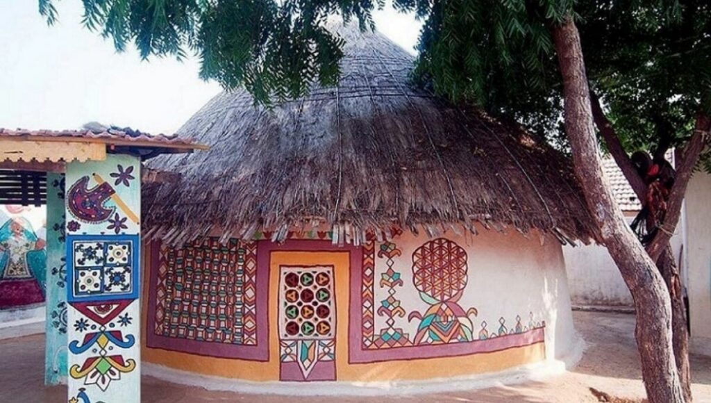 bhunga houses in kutch