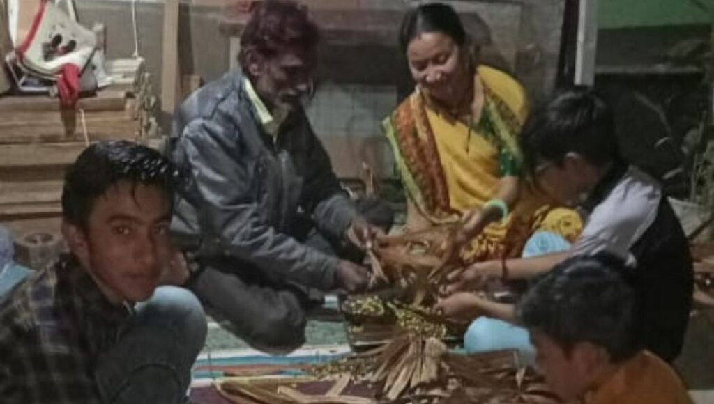 Gujarat Carpenter Mukesh Dhapa Started Free Seed Bank To Save Rare Trees