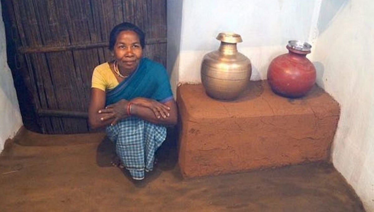 IIT Kanpur's Nano Adsorbent Help Clay Pots To Clean Polluted Water