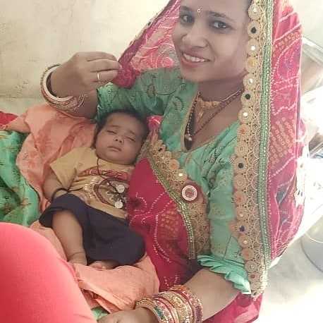 Rupa Yadav with her daughter.