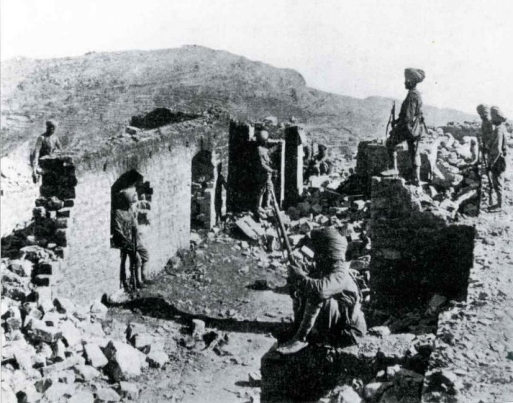 Saragarhi outpost. Fort Lockhart is on the skyline.
