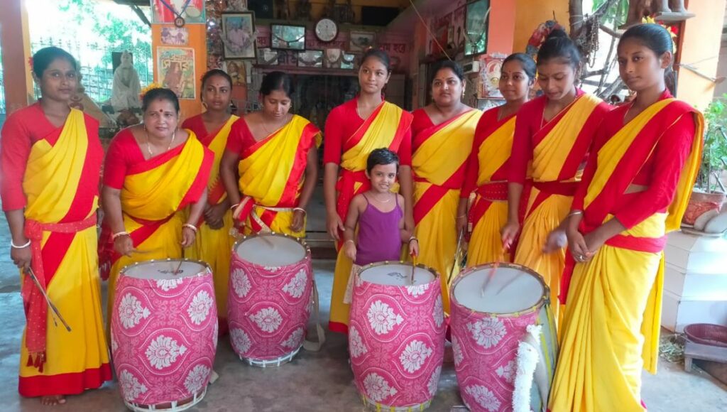 Bangal First Women Dhaki group- Motilal dhaki group 