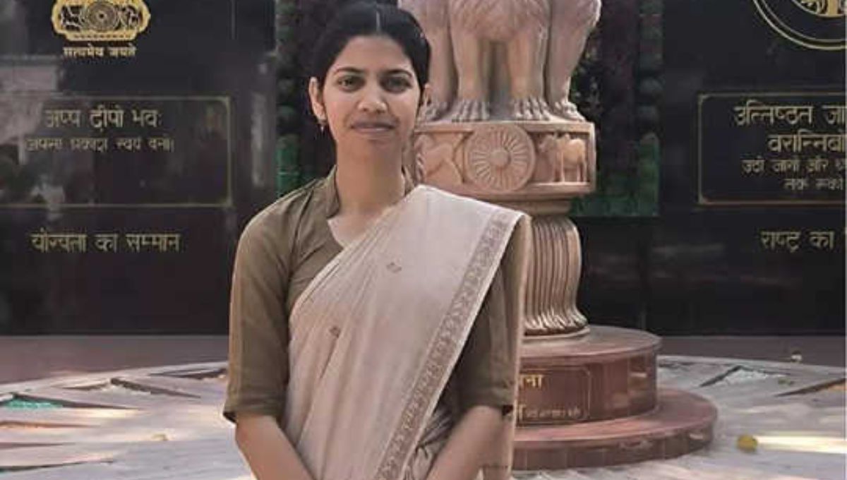 Divya Sikarwar, UPPSC Topper