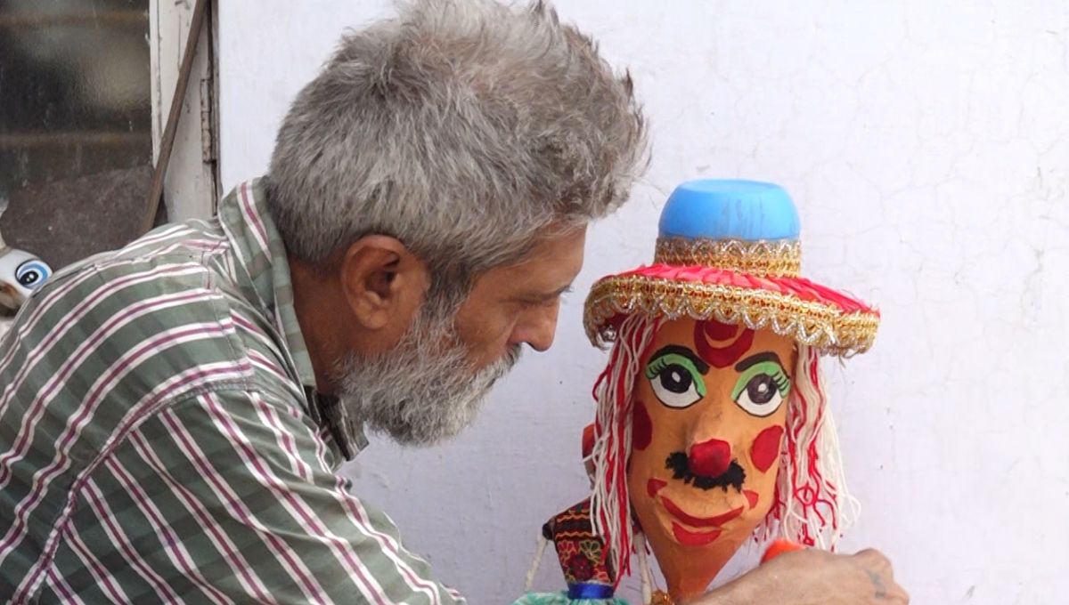Ramesh Rawal Puppet artist